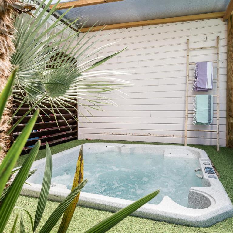 Villa Eden Bleu - Piscine et jacuzzi privé - Logement classé 4 étoiles - Maison de Vacances - 2