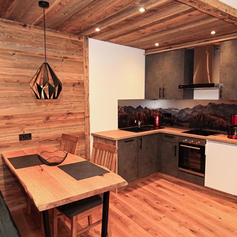 Ferienwohnungen Größwang - Apartment mit Balkon - 2