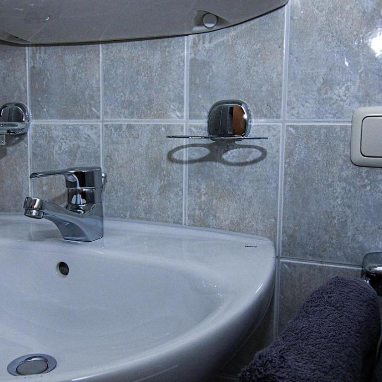 Ferienwohnungen Größwang - Apartment mit Balkon - 11