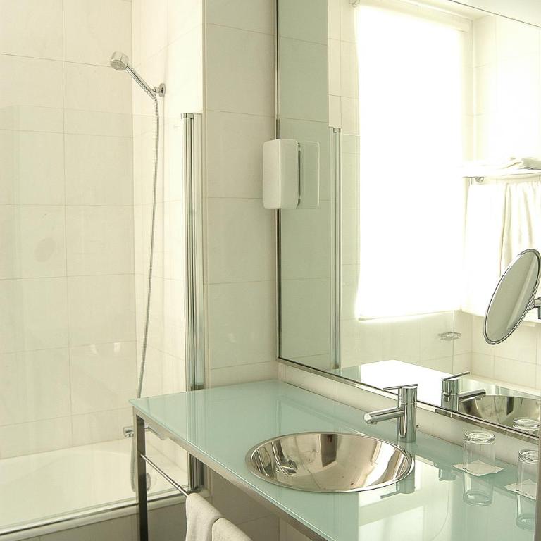 Quatro Puerta del Sol - Habitación Triple - 3