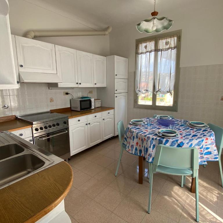 Casa Enza: appartamento a un passo dal mare. - Appartement 2 Chambres - 9