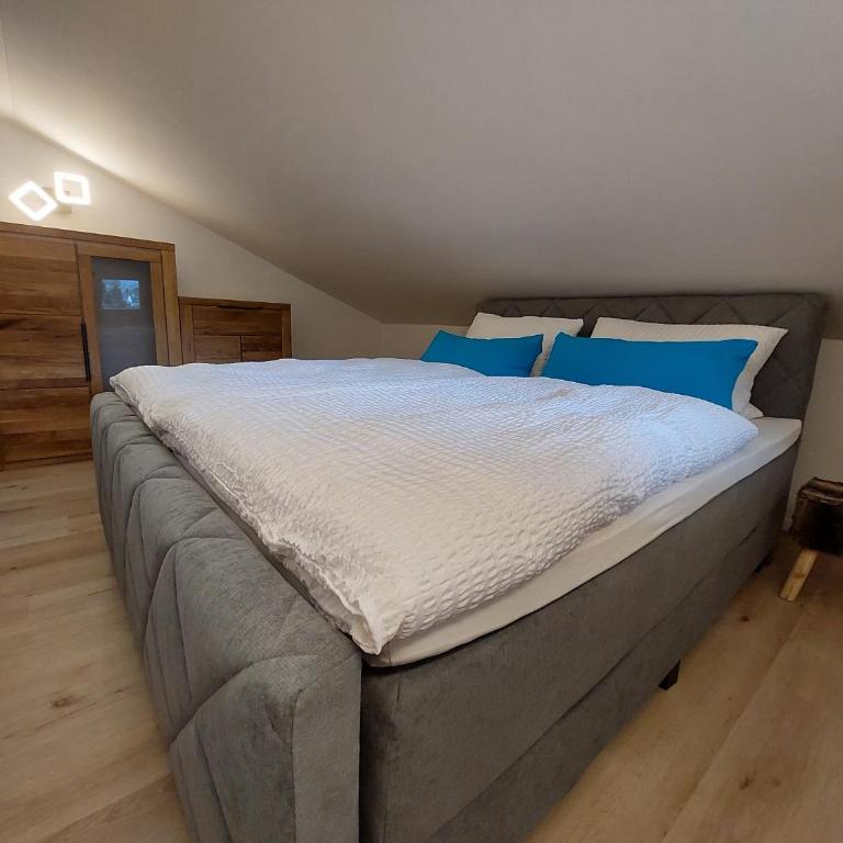 AlpenLodge Berchtesgaden - Apartment mit 1 Schlafzimmer, Balkon und Bergblick - 9