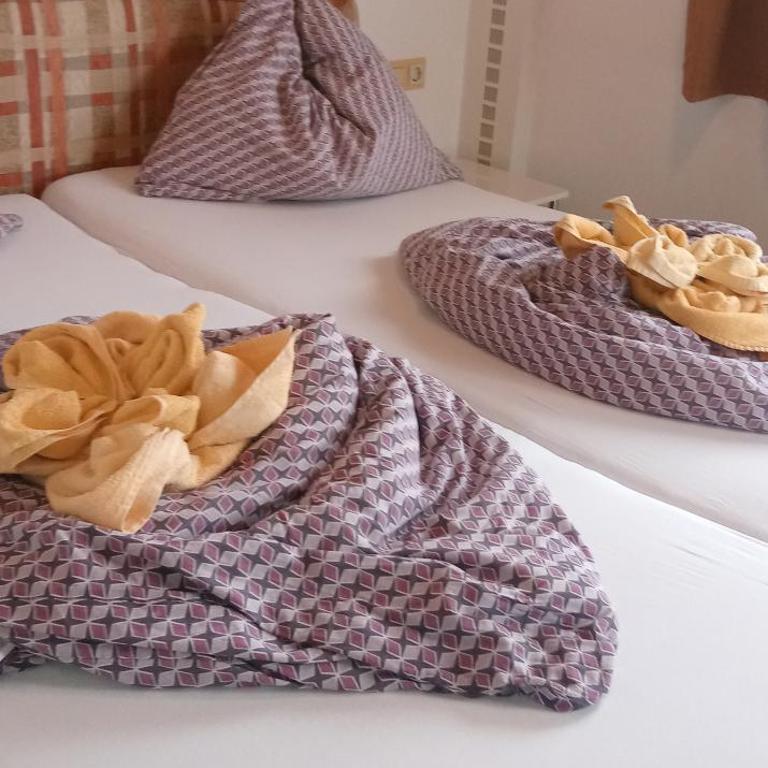 Ferienwohnungen Miklautsch - Apartment mit 2 Schlafzimmern und Balkon oder Terrasse - Nebengebäude - 4