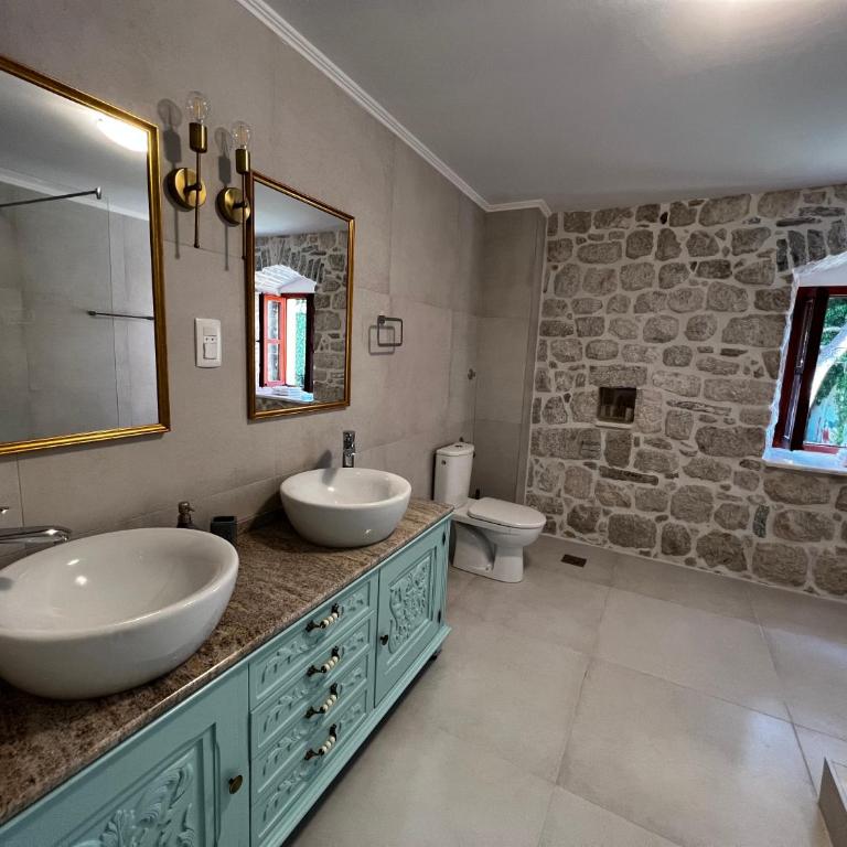 Stone House 264 Beachfront Villa with Private Beach - Villa - 58
