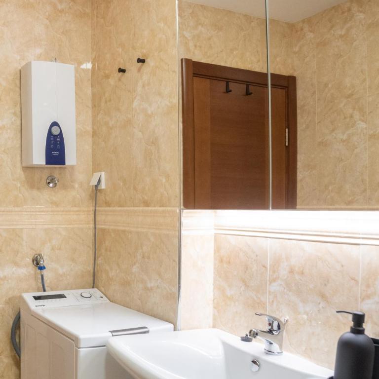 Vidikovac Marble House - Apartman sa 2 Spavaće Sobe, Balkonom i Pogledom na More - 12
