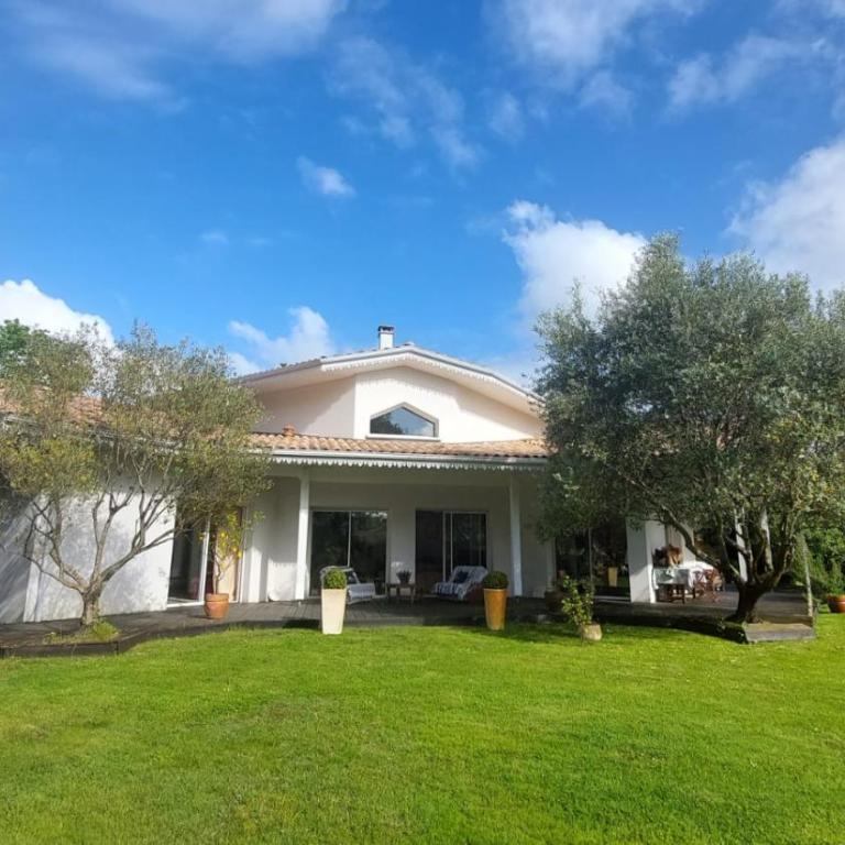 Agréable Maison sur le Bassin d'Arcachon - Chambre Double avec Salle de Bains Privative - 1