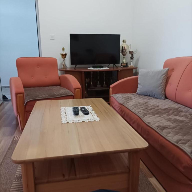 Apartman Meka - Two-Bedroom Apartment - 1