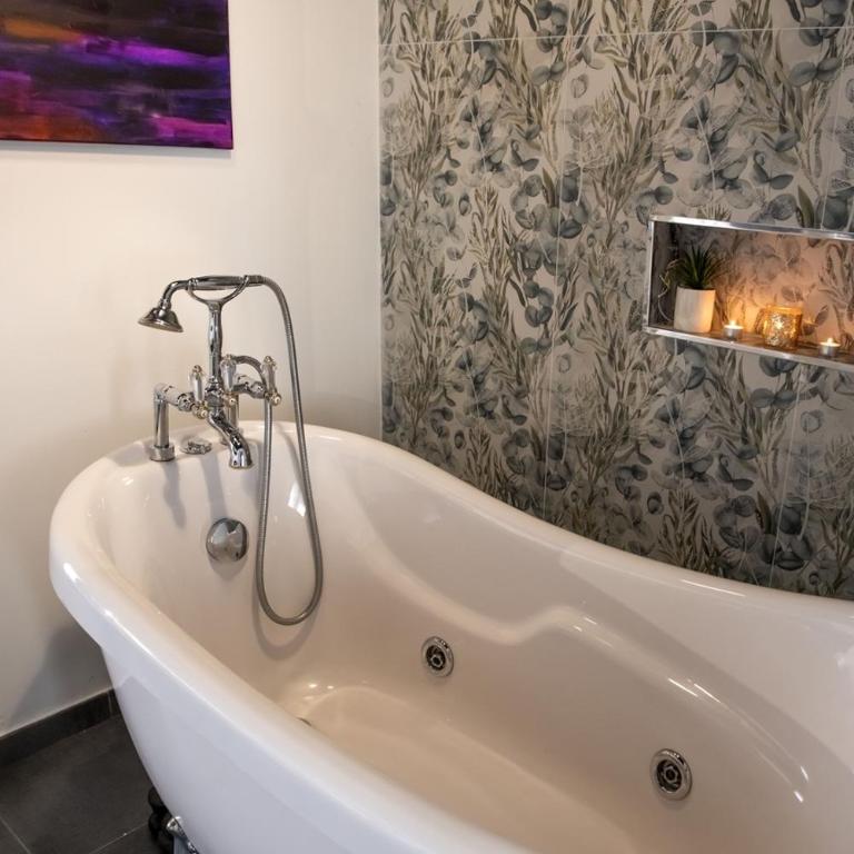 Boutique Hotel Ferrara - Suite King con Vasca Idromassaggio - 2