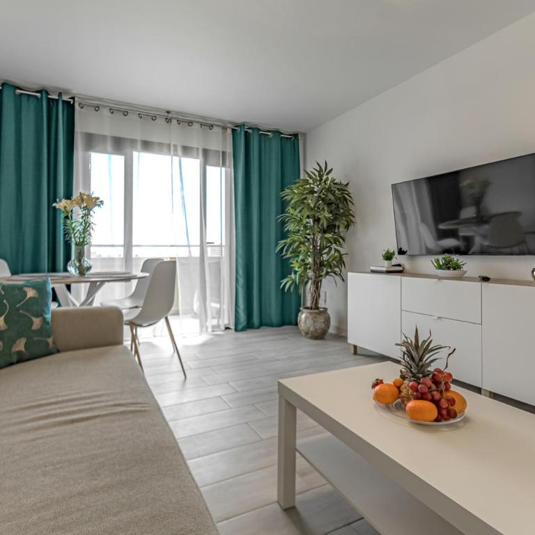 Newly reformed apartment with sea view and pool, near the beach, in Playa de Las Americas - Apartamento con vistas al mar - 2