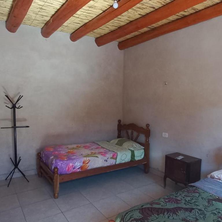 El Shaddai - Habitación Triple Básica con baño compartido - 10