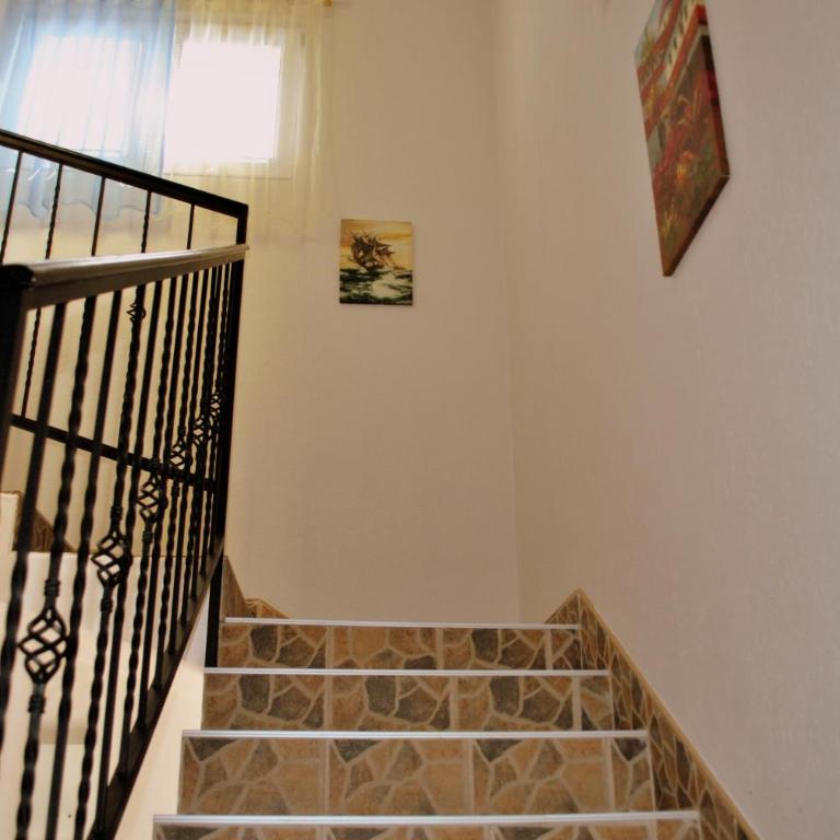 Apartments Villa-G Lustica - Apartman s 1 Spavaćom Sobom i Balkonom - 39