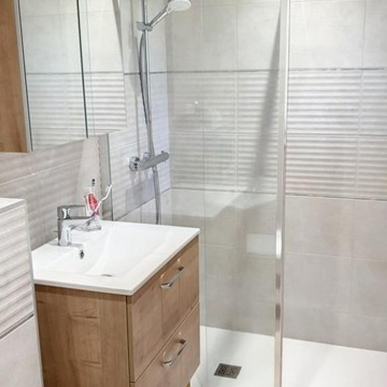 T1 climatisé avec jardin, piscine, tennis, à 750m de la plage - Parc Des Oliviers - FR-1-610-85 - Appartement - 8