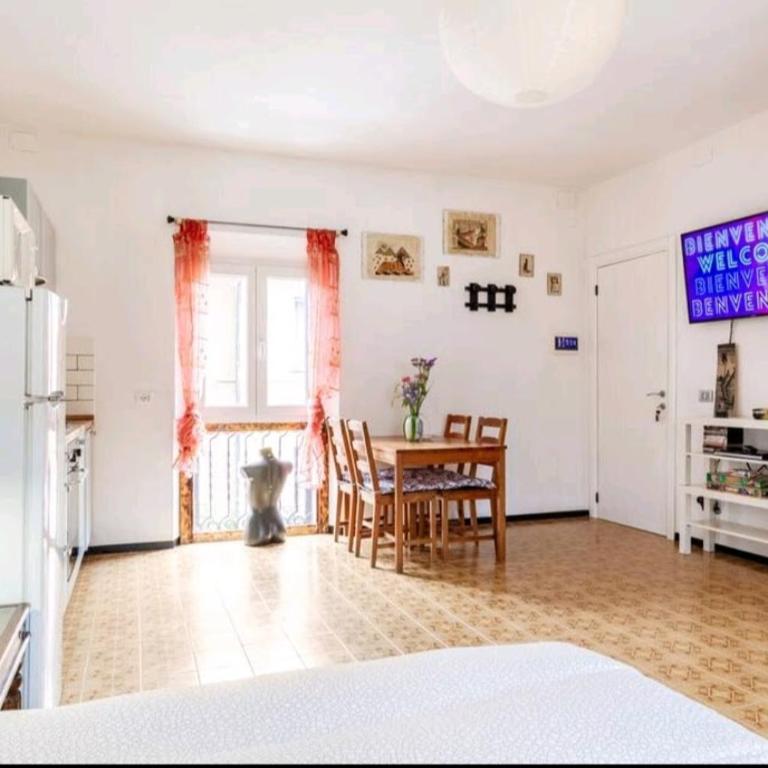 Relax a 4 salti dai navigli - Double Room with Private Bathroom - 6
