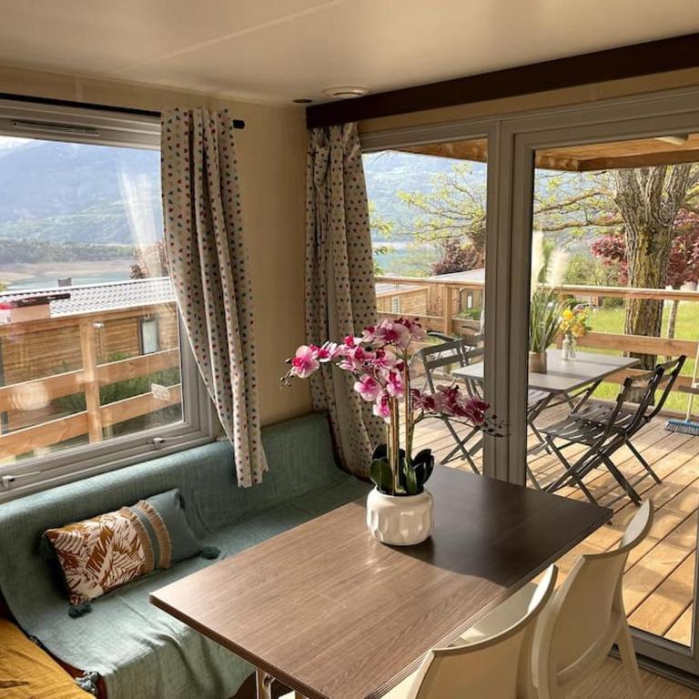 Mobil-Home Baie Saint-Michel, Serre-Ponçon - Two-Bedroom Apartment - 4