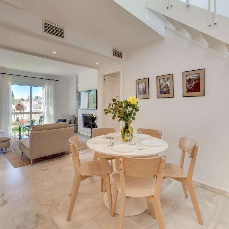 Spacious Penthouse in Los Naranjos - Up to 6 GUESTS! - Apartamento de 3 dormitorios - 7