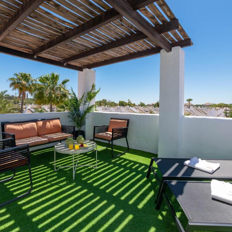 Spacious Penthouse in Los Naranjos - Up to 6 GUESTS! - Apartamento de 3 dormitorios - 36