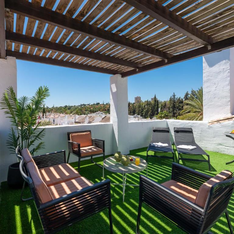 Spacious Penthouse in Los Naranjos - Up to 6 GUESTS! - Apartamento de 3 dormitorios - 40