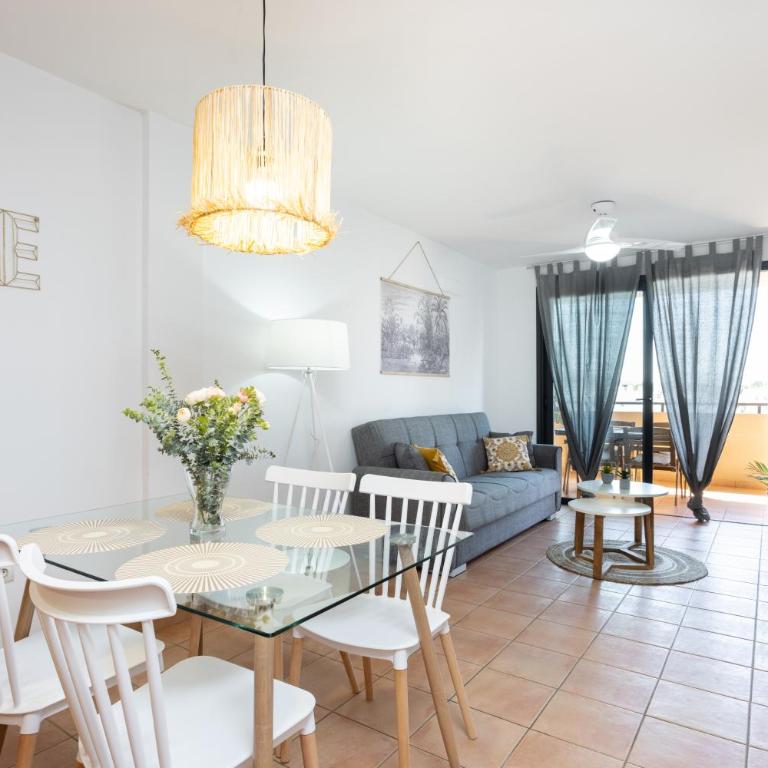 Paradise Sunny Home By Sunkeyrents - Two-Bedroom Apartment - 30