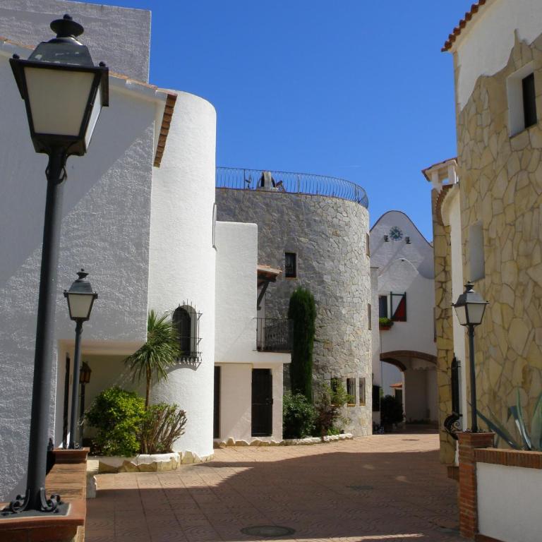 Waterside Apartment - Two Bedroom - Apartamento de 2 dormitorios en la planta baja - 2