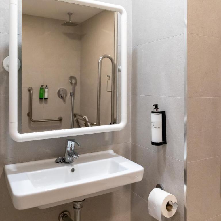 Alidreams Lola Center Apartamentos - Double Room - Disability Access - 16