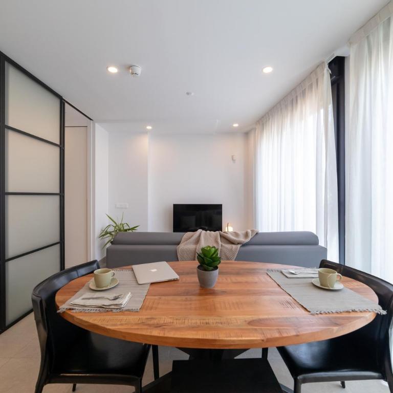 Alidreams Lola Center Apartamentos - Penthouse Apartment - 8
