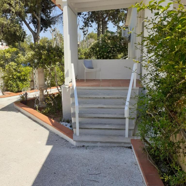Villetta dei Fiori, vicino Spiaggia di Punta Pizzo - Villa - 5