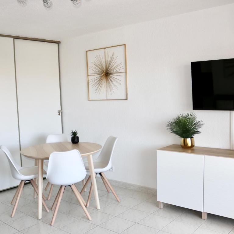 Port-Fréjus, LE CONSUL, appartement 2 pièces climatisé, terrasse & parking - Appartamento con 1 Camera da Letto - 6