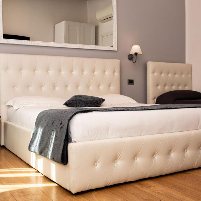 Casa Bolognetti - Comfort Dreibettzimmer mit Dusche - 6