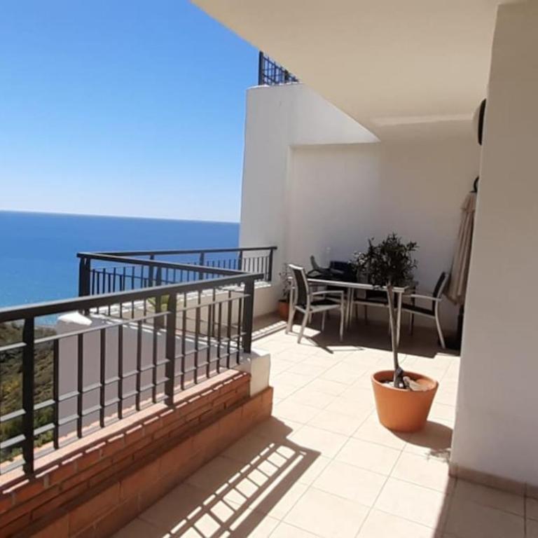 Chic Beachfront Apartment - Two-Bedroom Apartment - 1