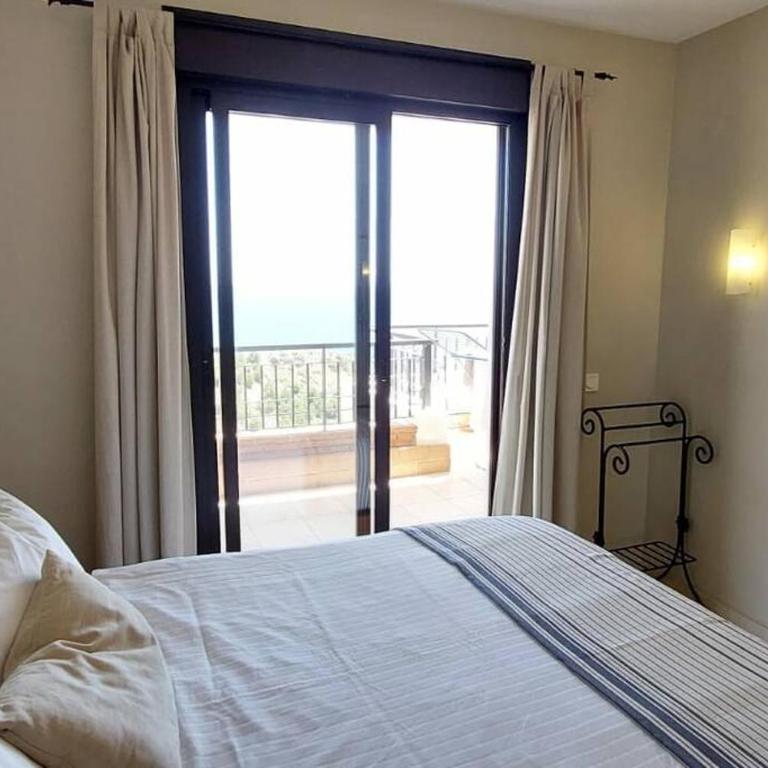 Chic Beachfront Apartment - Two-Bedroom Apartment - 9