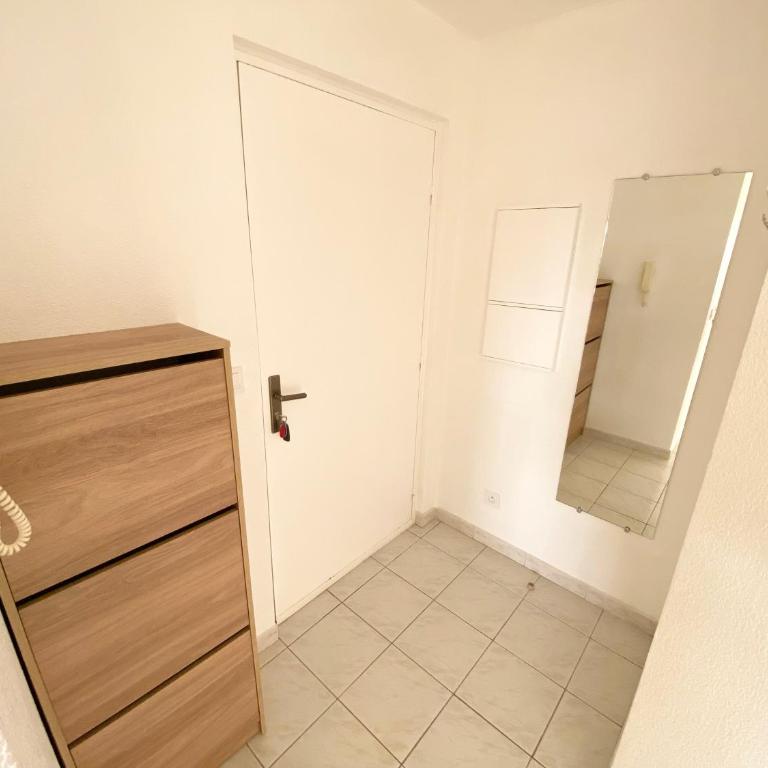 Port-Fréjus, LE CONSUL, appartement 2 pièces climatisé, terrasse & parking - Appartamento con 1 Camera da Letto - 17