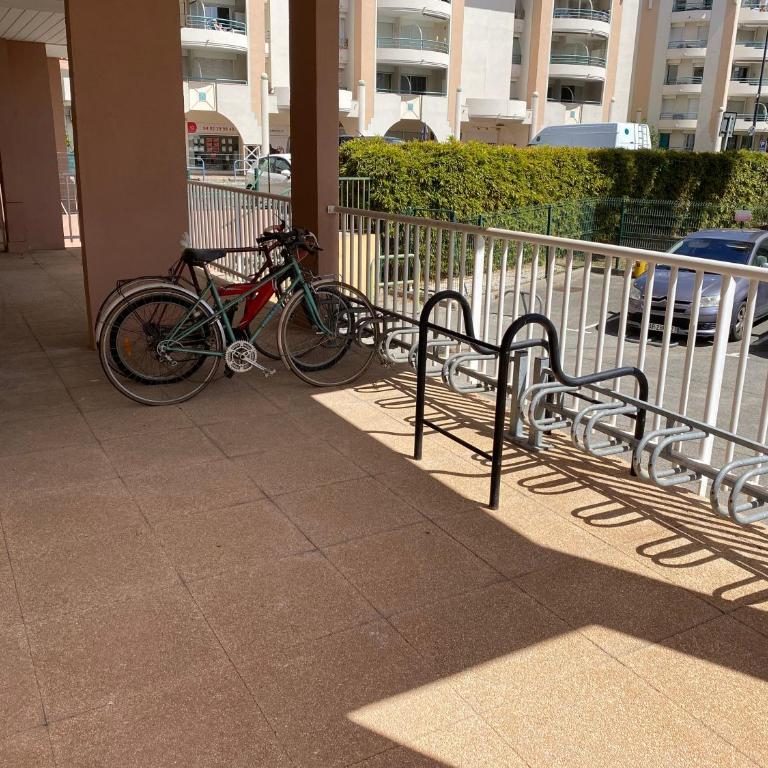 Port-Fréjus, LE CONSUL, appartement 2 pièces climatisé, terrasse & parking - Appartamento con 1 Camera da Letto - 19