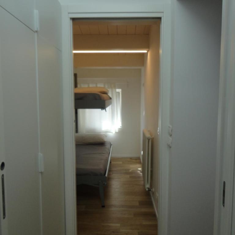 CASA KLIMT vicinissima al mare parcheggio privato gratuito se disponibile - Two-Bedroom Apartment - 17