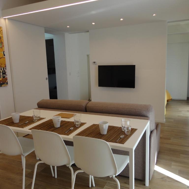 CASA KLIMT vicinissima al mare parcheggio privato gratuito se disponibile - Two-Bedroom Apartment - 8