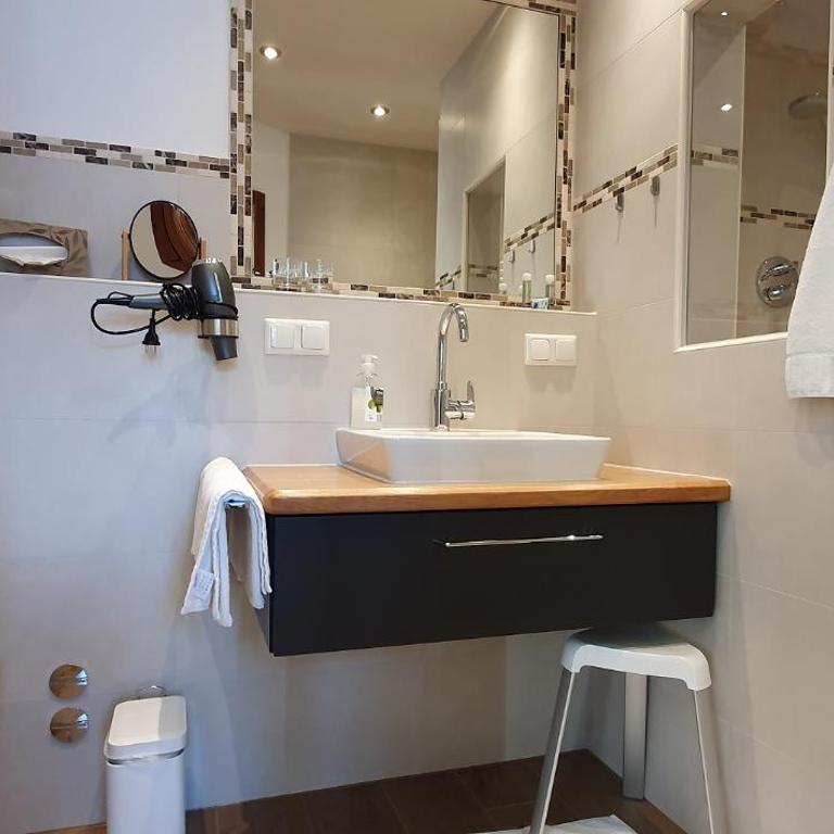 Schneider-Hof inkl. Chiemgaukarte - Budget Doppelzimmer - 2
