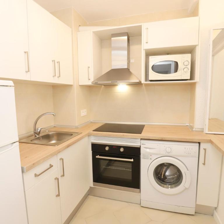DIFERENTFLATS Novelty - Apartamento de 1 dormitorio con vistas a la ciudad - 3