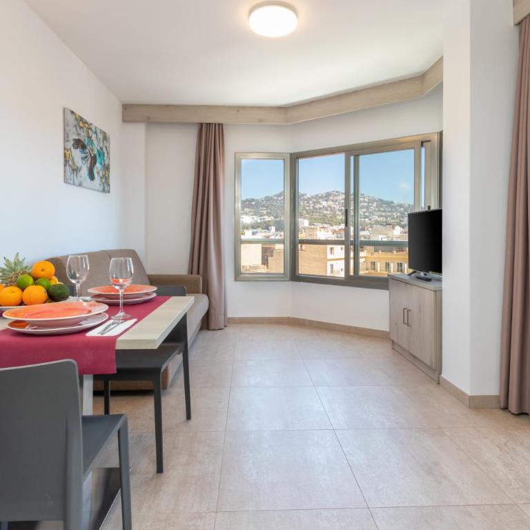 Marina Beach Apartaments - Sea views in the heart of Lloret - Apartamento de 1 dormitorio - 2