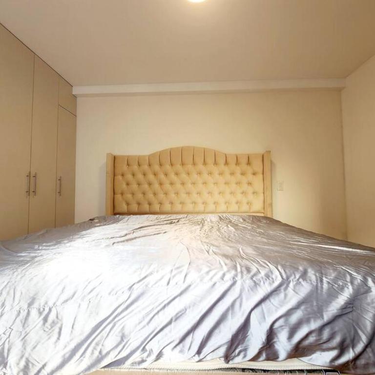 R&M Apartament - Three-Bedroom Apartment - 11