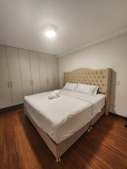 R&M Apartament - Three-Bedroom Apartment - 18