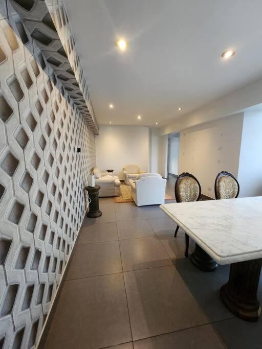 R&M Apartament - Three-Bedroom Apartment - 21