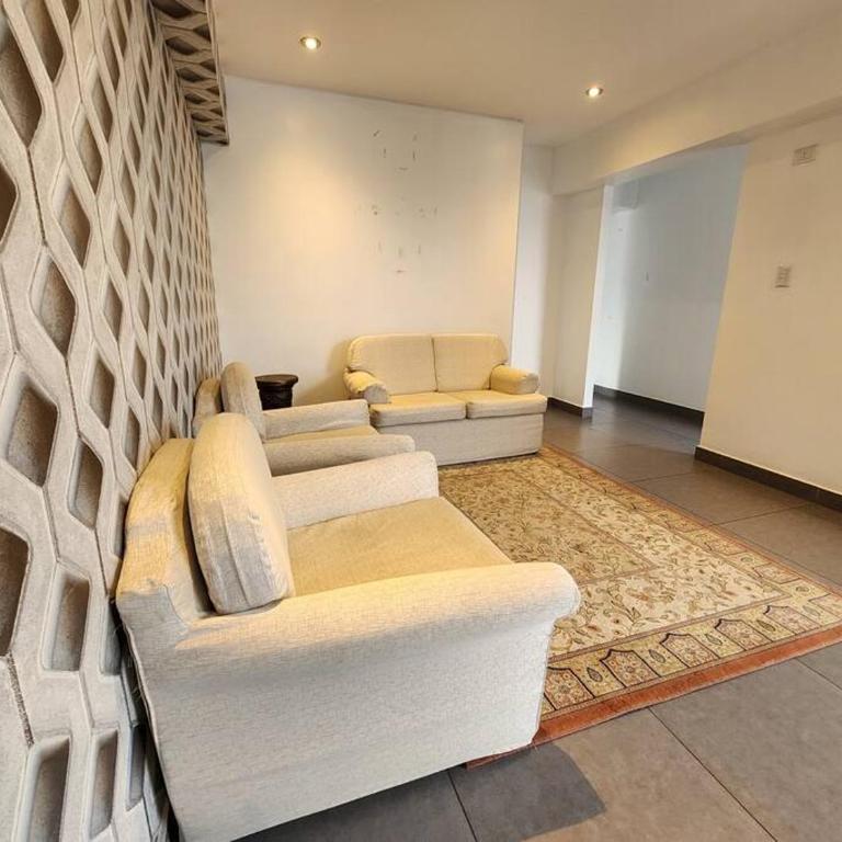 R&M Apartament - Three-Bedroom Apartment - 35
