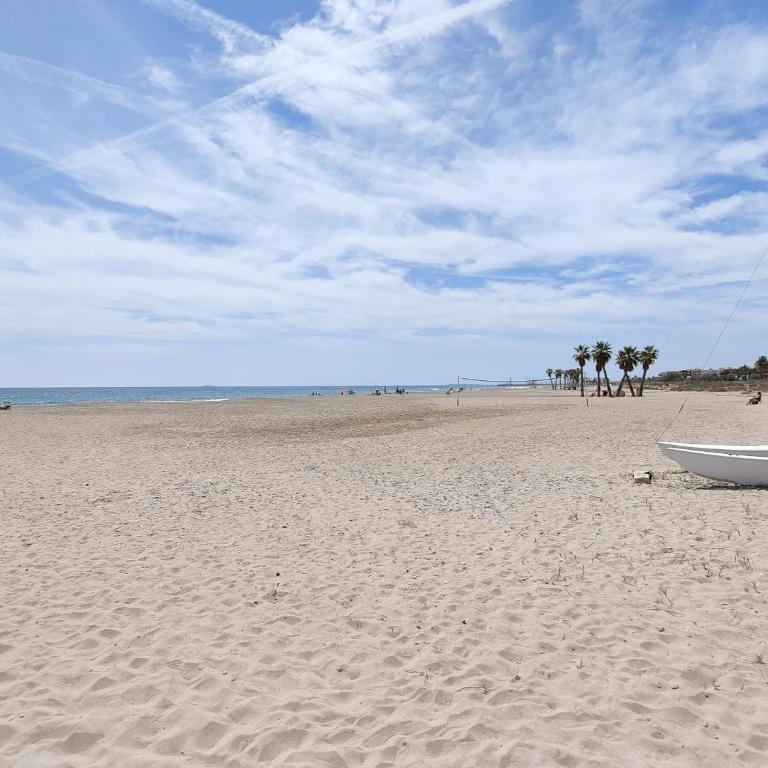 Global Vacacional, Apartamento con terraza y piscina a un paso de la playa - Apartment - 52