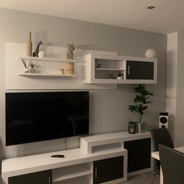 Cosy and Modern Puerto de Sagunto Holiday Flat - Two-Bedroom Apartment - 7