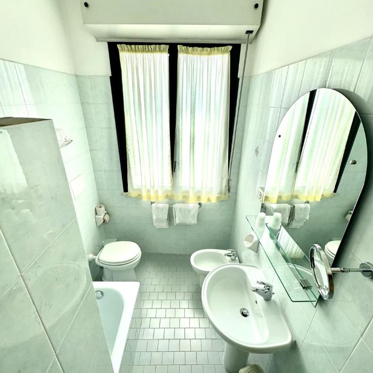 Hotel Metropole - Camera Tripla - 1