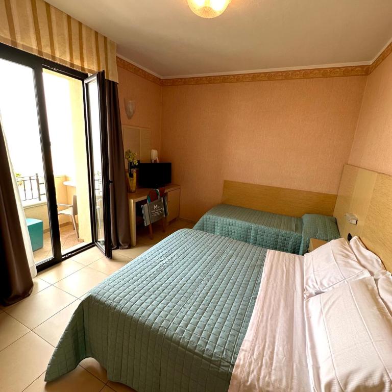 Hotel Metropole - Camera Tripla Superior con Vista Mare - 9