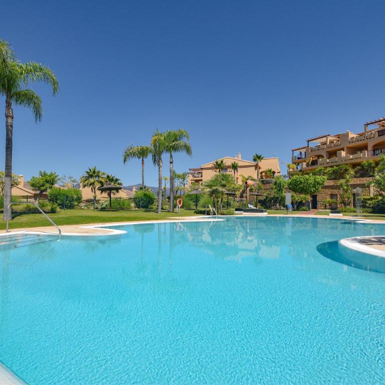 Beautiful apartment, with private terrace in Benahavís, Marbella - Two-Bedroom Apartment - 26