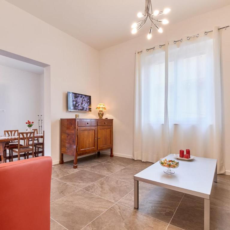 Casa Elvira - Appartamento con 3 Camere da Letto - 2