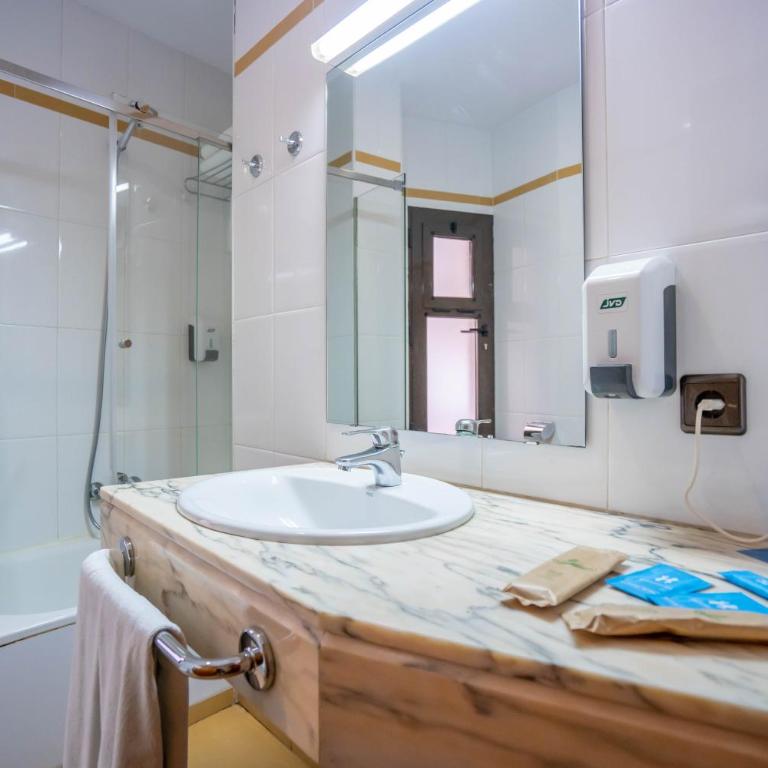 YIT Conquista de Toledo - Habitación Acogedora - 5