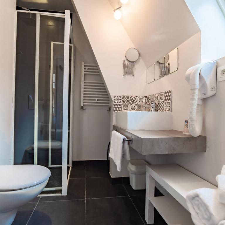 Logis Hôtel Ker Mor - Chambre Double avec Vue sur la Cour - 5