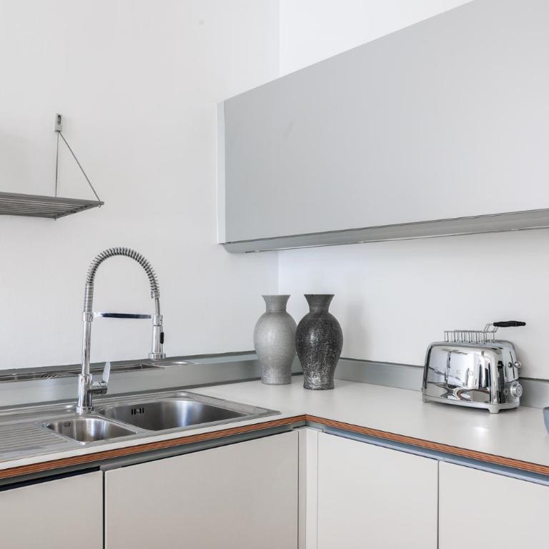 MG Home - by My Home In Como - Two-Bedroom Apartment - 6